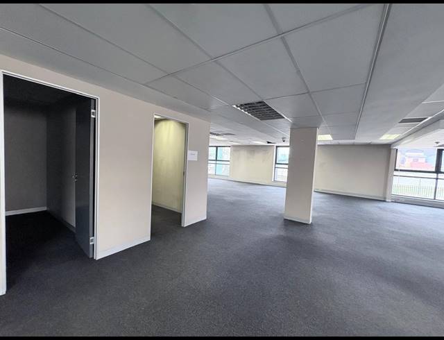 771M² OFFICE TO LET IN NOORDWYK